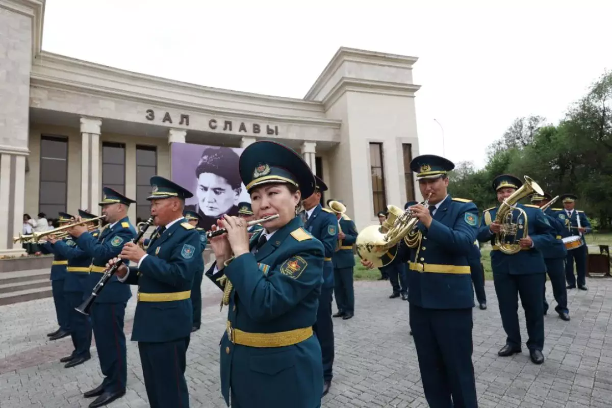 Герой на века: в Таразе открылся музей Бауыржана Момышулы