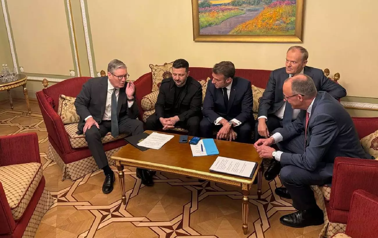 Зеленский және әлемдік көшбасшылар бейбіт келіссөздерге жол іздеуде