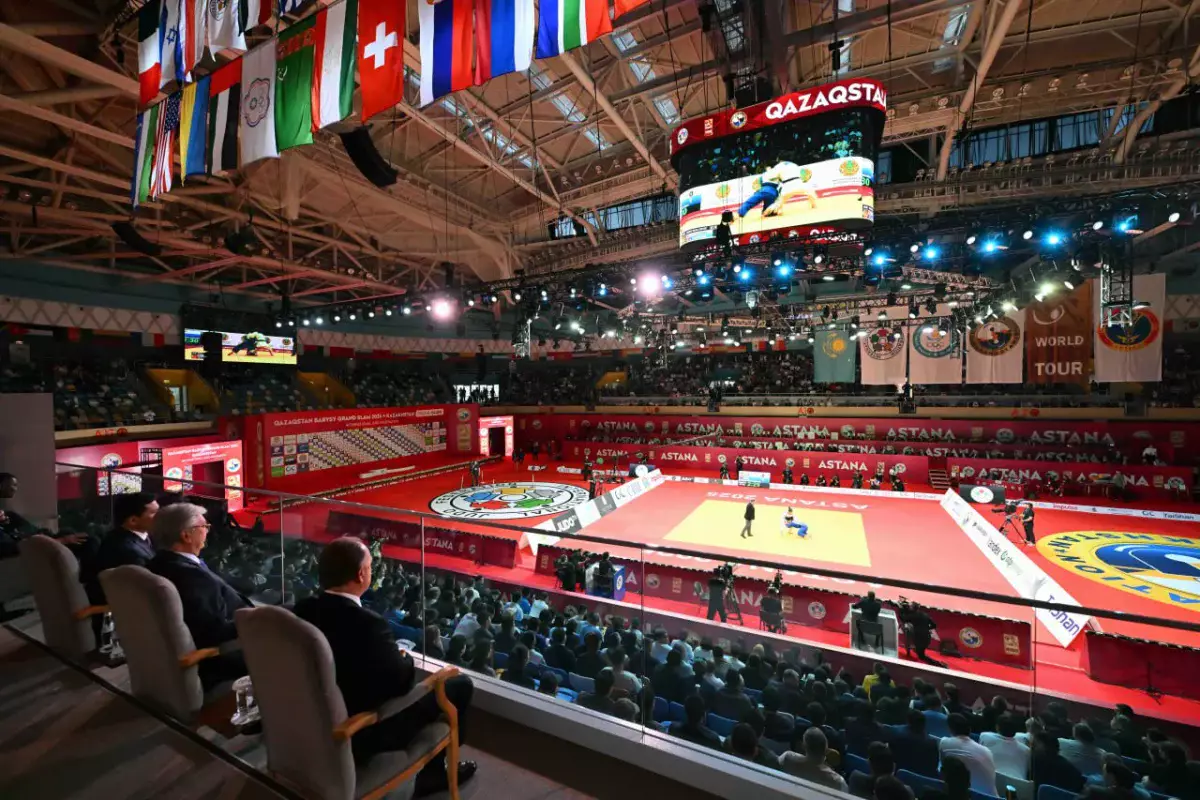 Токаев посетил турнир Qazaqstan Barysy Grand Slam в Астане