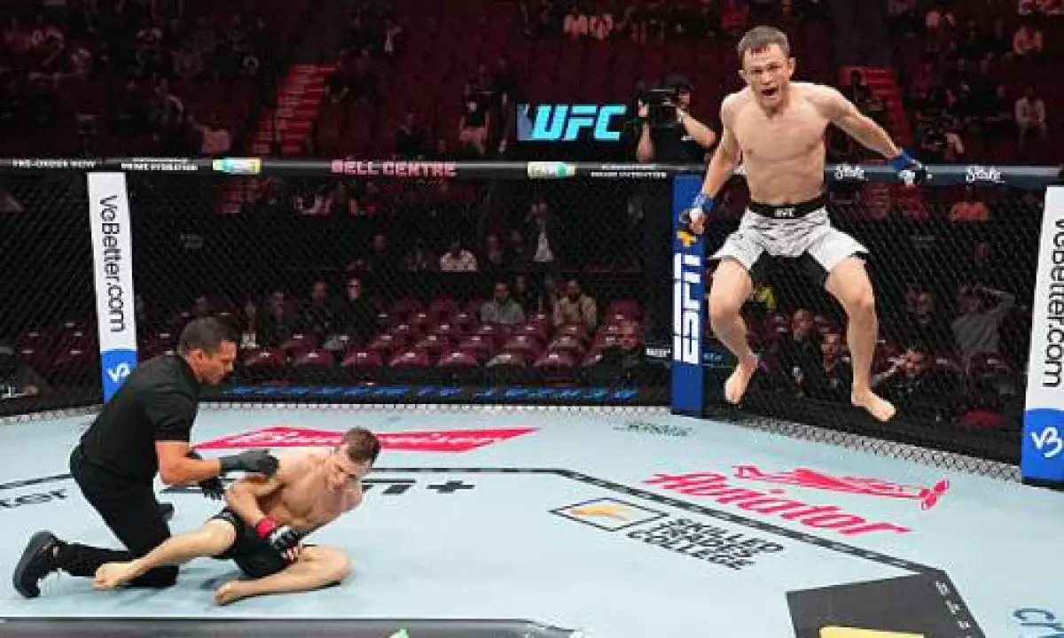 «Супермен»: Бекзат Алмахан белгілі боксшыны нокаутқа түсіріп, UFC-дегі алғашқы жеңісіне қол жеткізді (ВИДЕО)