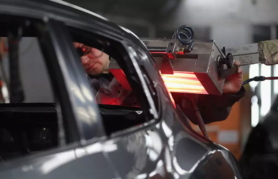 Nissan уволит около 20 тысяч сотрудников