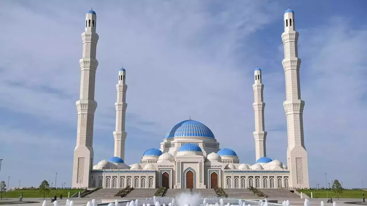 Казахстанцев ждёт дополнительный выходной в честь Курбан айта - новости на Lada.kz 12.05.2025