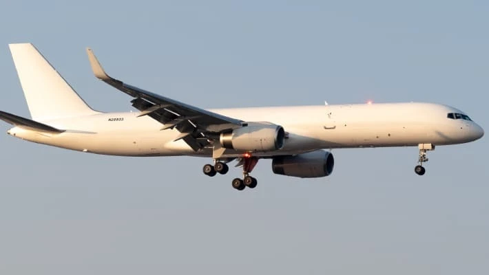 Грузовой Boeing экстренно вернулся в Ташкент из-за технической неисправности