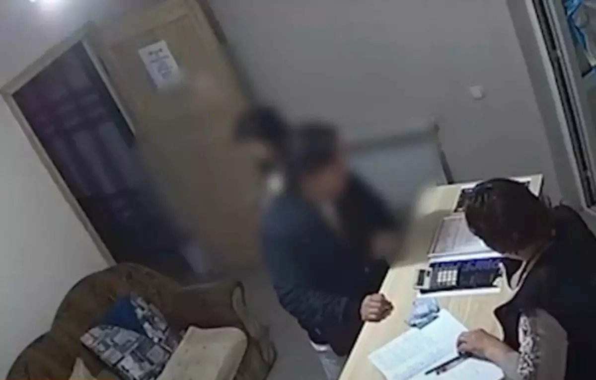 Домбыра үйірмесінің ұстазы 14 жастағы қызбен жақындасты деген күдікке ілінді
