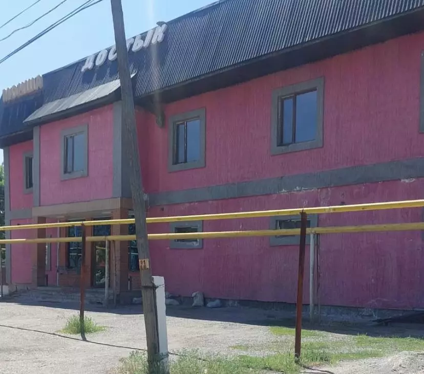 Бір топ жігіт моншадағы қызды суретке түсіріп, ауылға таратып жіберген