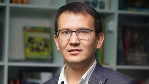 "Осы жазда 50-55 мектеп жабылады" - Педагог үкімет жеке мектептерді қаржыландыруды кешіктіріп жатқанын айтты (Видео)