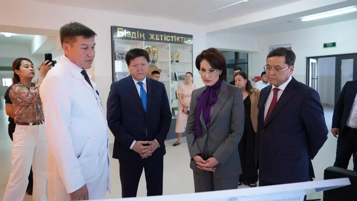 Денсаулық сақтау министрі Түркістан облысында медициналық мекемелердің жұмысымен танысты