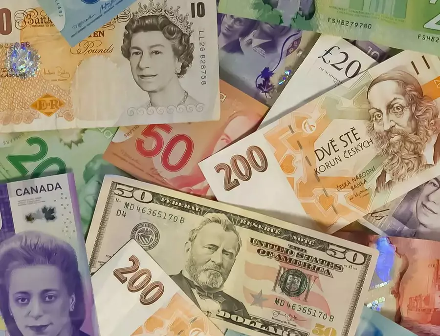 Курс валют на 15 мая установил Нацбанк