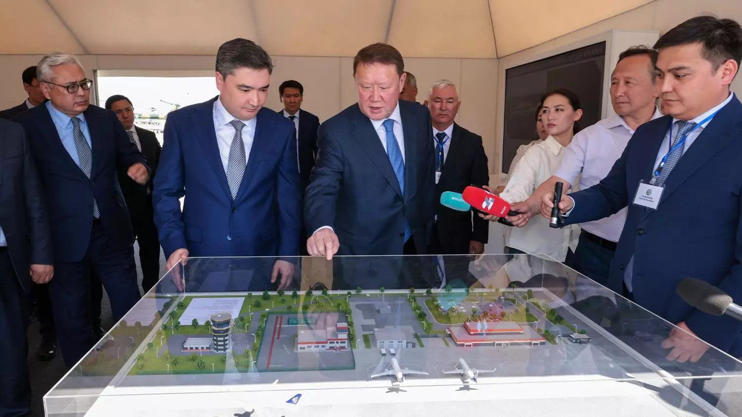 Бектенов Қостанай облысында көлік және энергетикалық инфрақұрылымды дамыту жөніндегі Президент тапсырмаларының жүзеге асырылуын тексерді