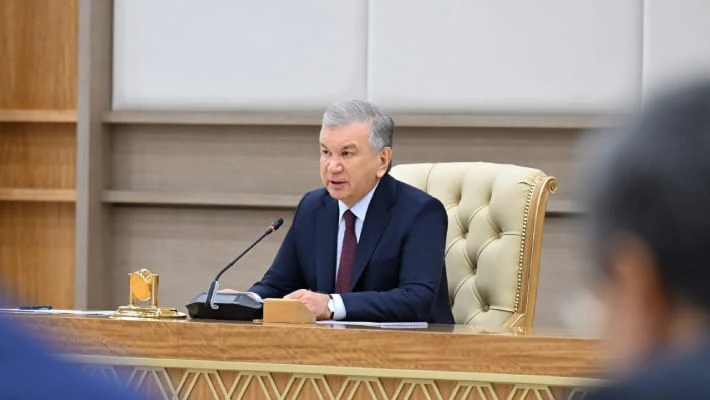Мирзиёев потребовал ужесточить наказание за допуск подростков к вождению