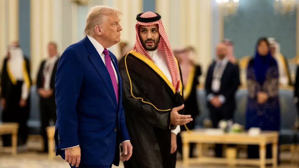 Нефть и геополитика. Зачем Трамп поехал в арабские монархии