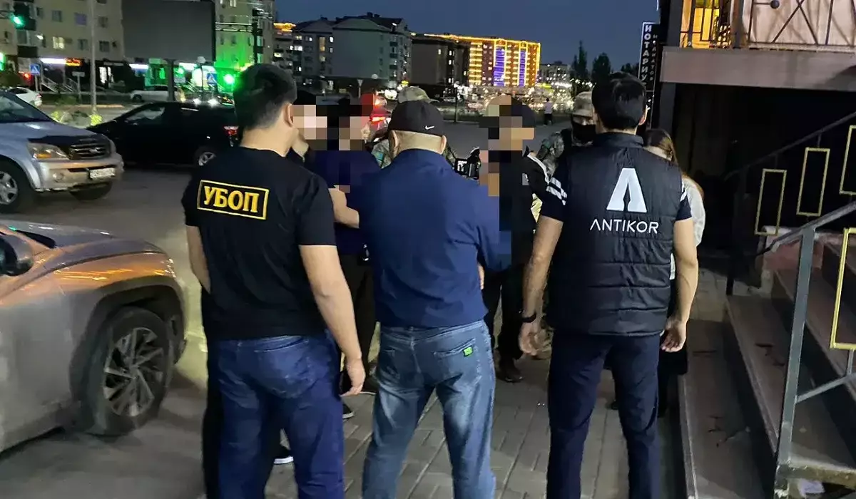«Сотрудник Антикора» угрожал бизнесмену и требовал миллионы тенге