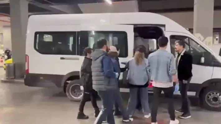 В Турции три узбекистанки пытались провезти 6 кг золота в половых органах