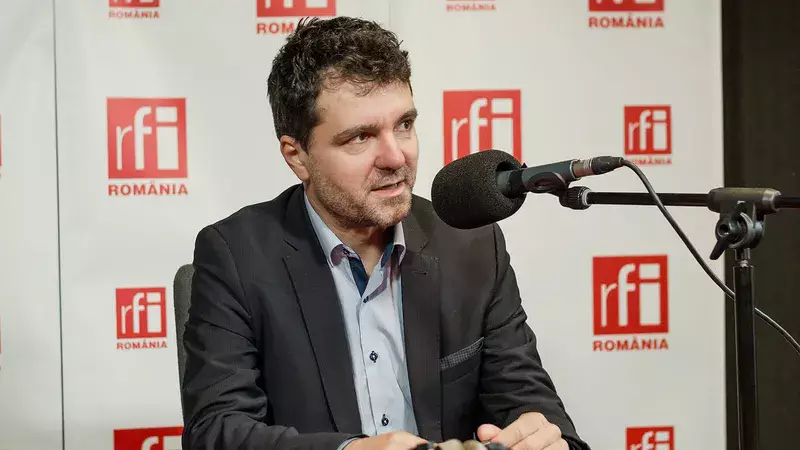 Мэр Бухареста победил на выборах президента Румынии