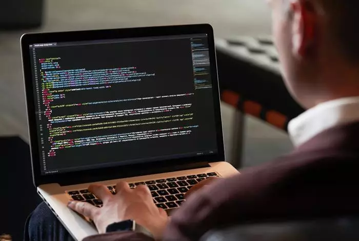 Аферисты научились использовать ИИ, чтобы обманывать людей на казахском языке