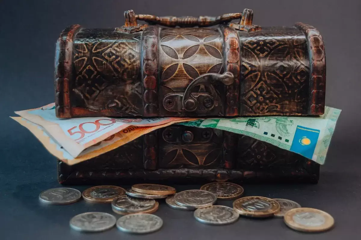 Госдолг Казахстана увеличился на 17,2% за год