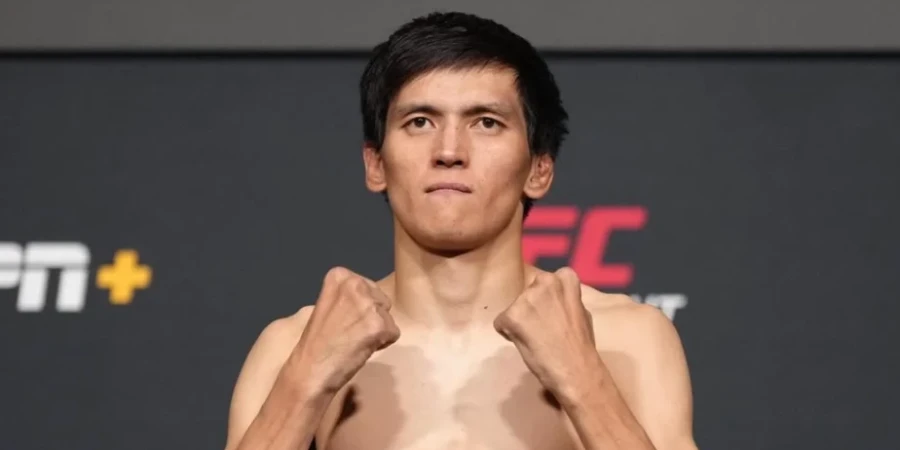 Азат Максум проведет третий бой в UFC