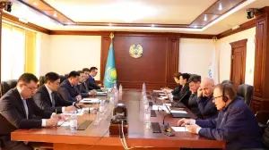 Министр Ақкенженов ХВҚ-ның жаңа басшысымен кездесті