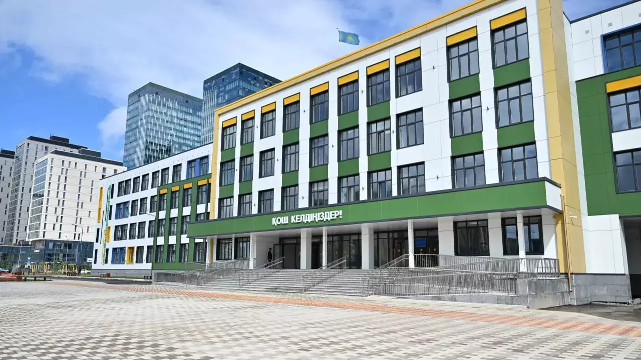 Переименовать комфортные школы в «Келешек мектептері» предложили в Казахстане