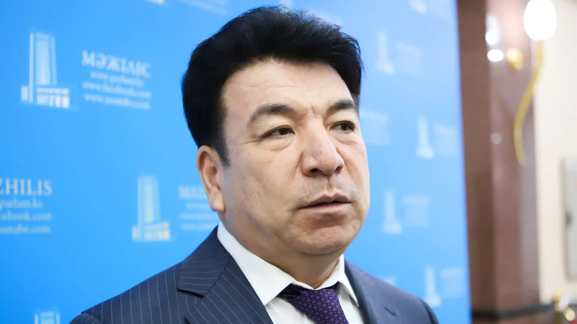 “Министр Ғани Бейсембаевты отставкаға жіберу керек!” дейді наразы жұрт