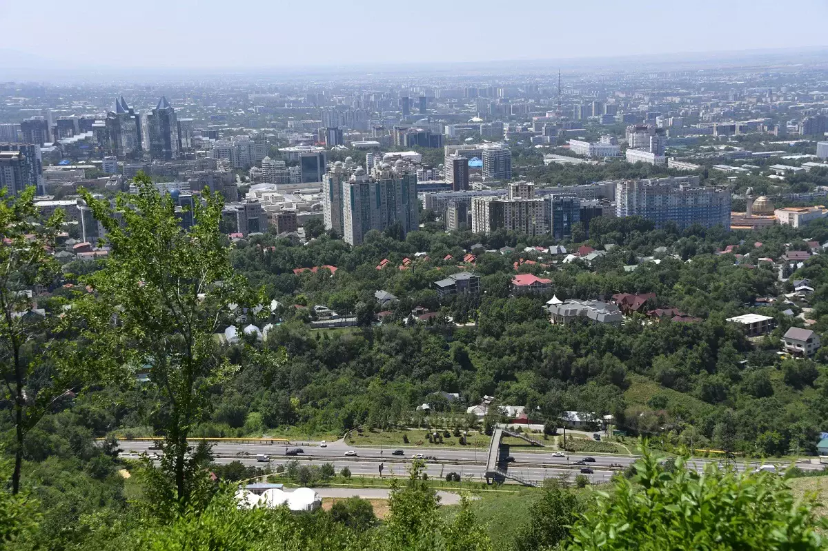 Алматы под руководством Ерболата Досаева: рост экономики, благоустройство и цифровизация