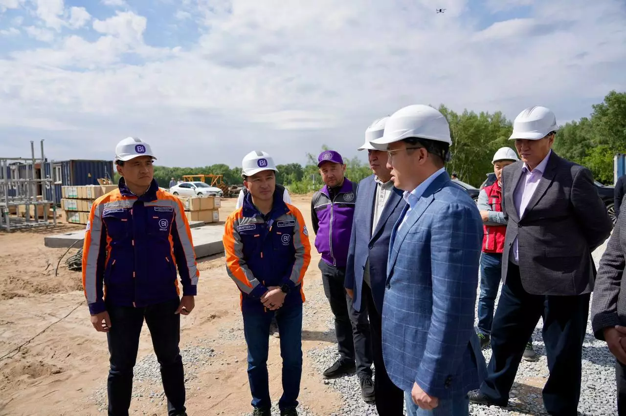 Реконструкция аэропорта Павлодара и строительство экстрадозного моста через Иртыш: на какой стадии работы
