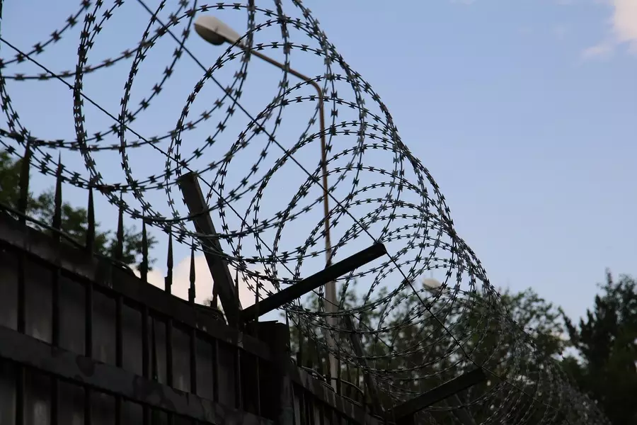 Банда заставляла попрошайничать инвалида без рук и ног в Караганде