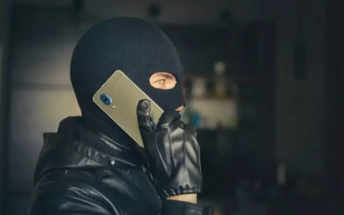 Көкшетау тұрғыны 5 млн теңгесін телефон алаяқтарына аударып жіберген
