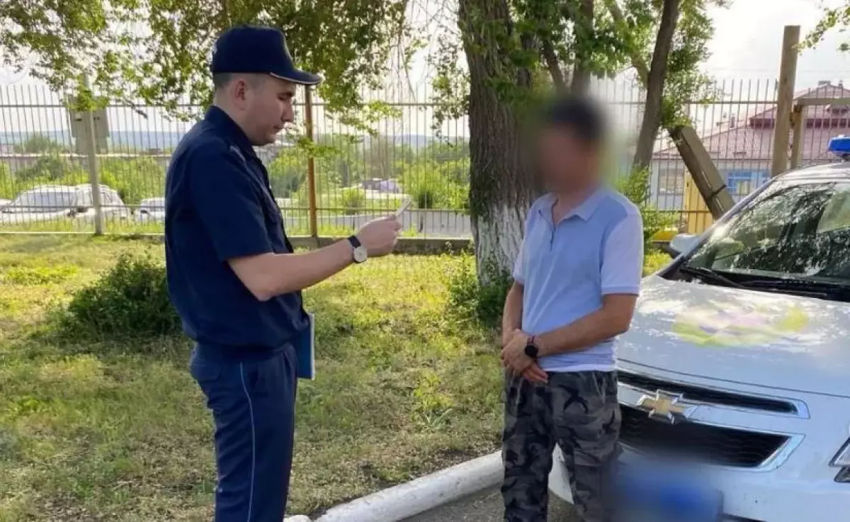 Өскеменде шетел азаматы такси жүргізіп жүрген жерінен ұсталды