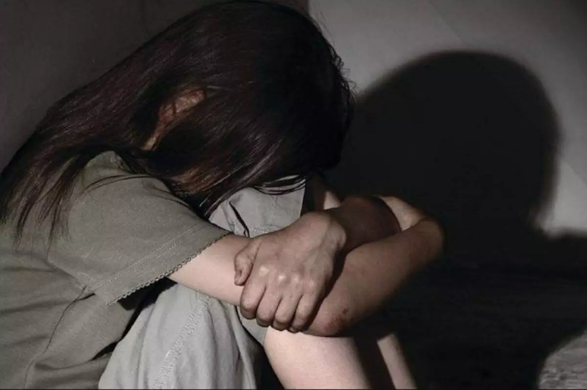 В Караганде 16-летняя школьница стала жертвой группового изнасилования — семья требует честного расследования