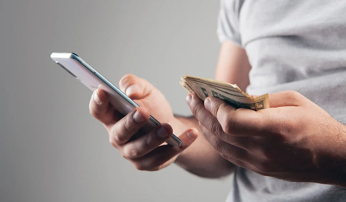 Қостанайда «OLX» пен «Instagram» арқылы 6 жыл бойы қарыз берген жігіттің ауыр қылмысы ашылды