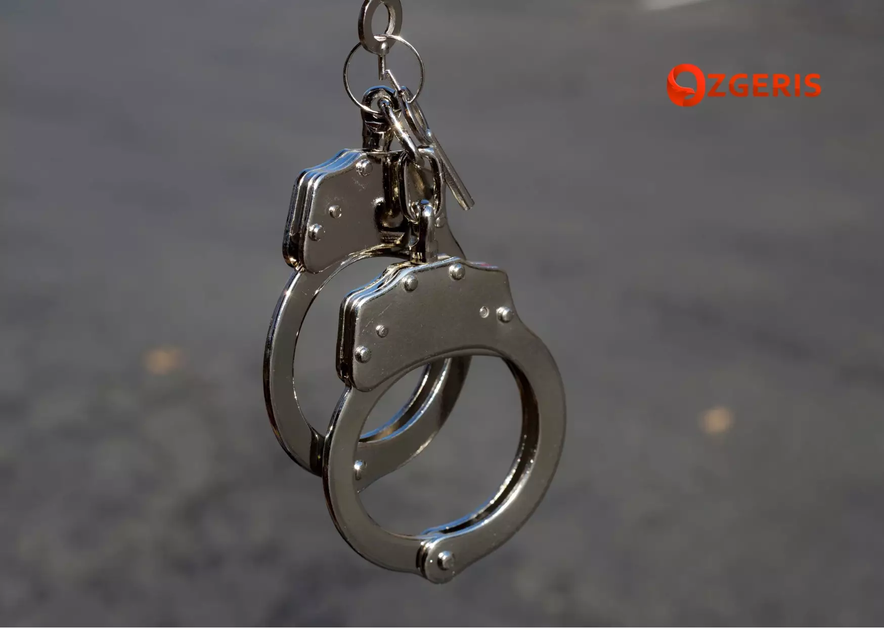 Жасөспірімнен 20 миллион теңге бопсалағандар 10 жылға сотталды