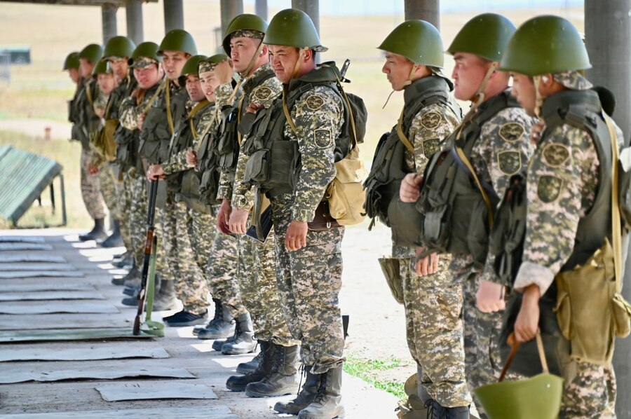 Әкім, мұғалім және бизнесмендер әскери дайындықтан өтті