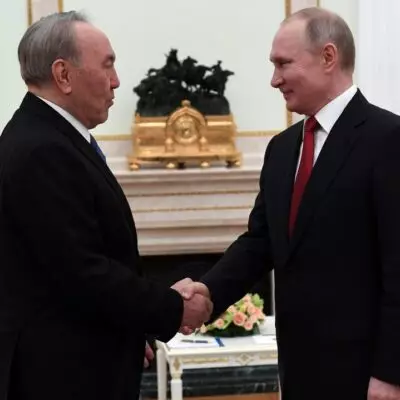 Путин провел встречу с Назарбаевым в Кремле
