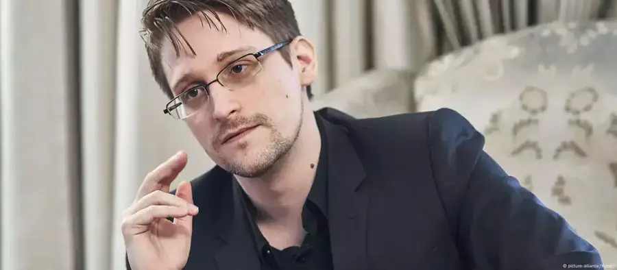 Ресей азаматтығын алған Эдвард Сноуден Украинадағы соғысқа аттана ма