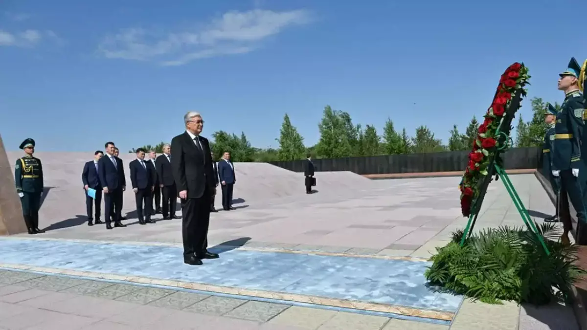 Тоқаев саяси қуғын-сүргін құрбандарына тағзым етті