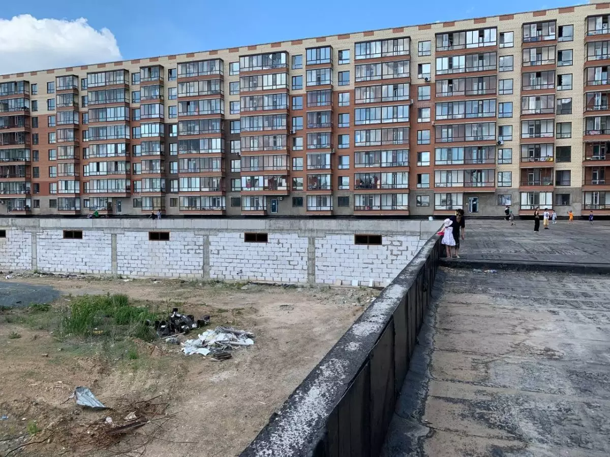 Тышқан, нәжіс: Астанадағы "комфорт-кластағы" тұрғын үй кешені адам тұруға жарамсыз болып шықты