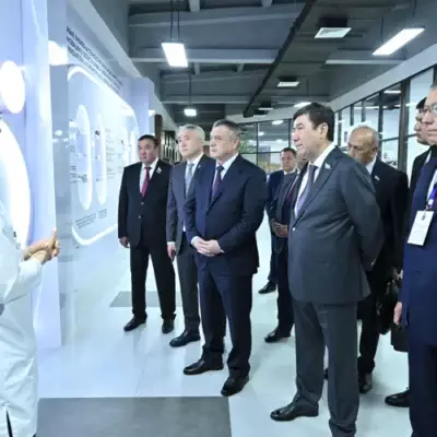 Инновационные разработки Farabi Hub показали казахстанским и узбекским парламентариям
