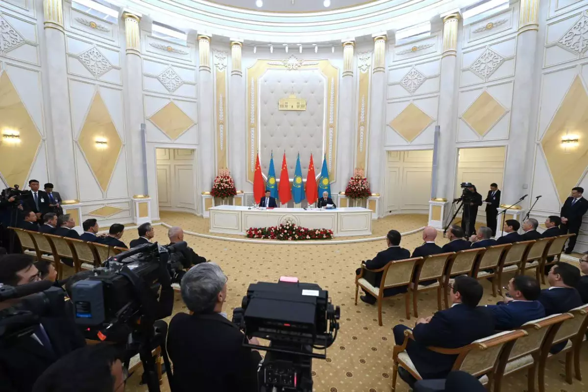 Китай предложил Казахстану построить АЭС вдвое дешевле, чем Россия