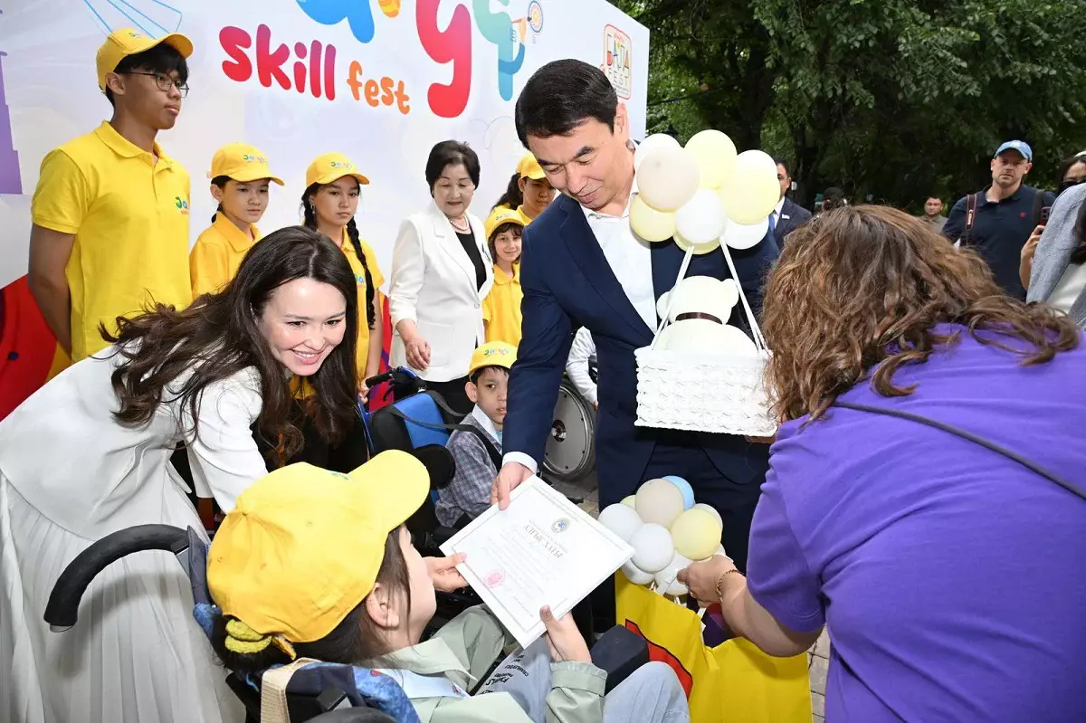 Алматы әкімі Дархан Сатыбалды «BALA FEST. JARYQ SKILL FEST» фестиваліне қатысты