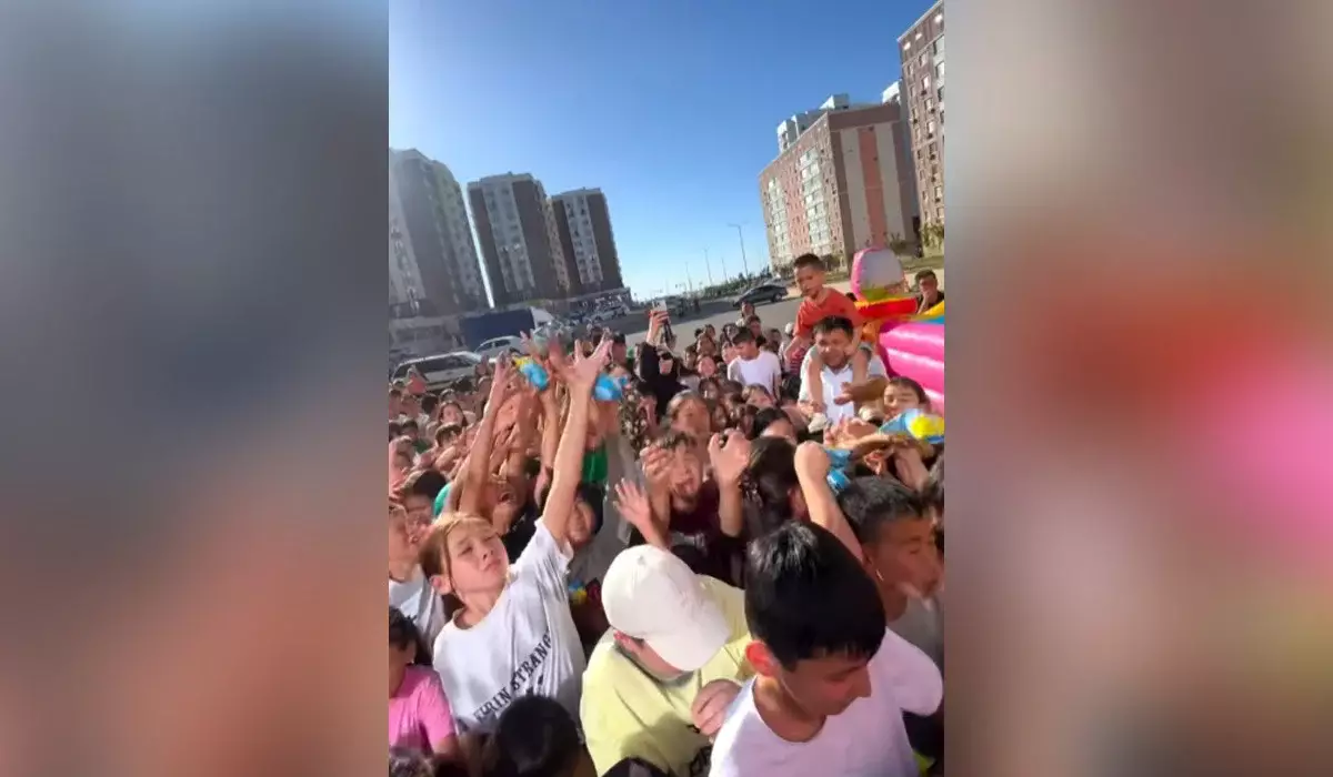 Шымкентте тегін балмұздақ таратқан кәсіпкер қамауға алынды
