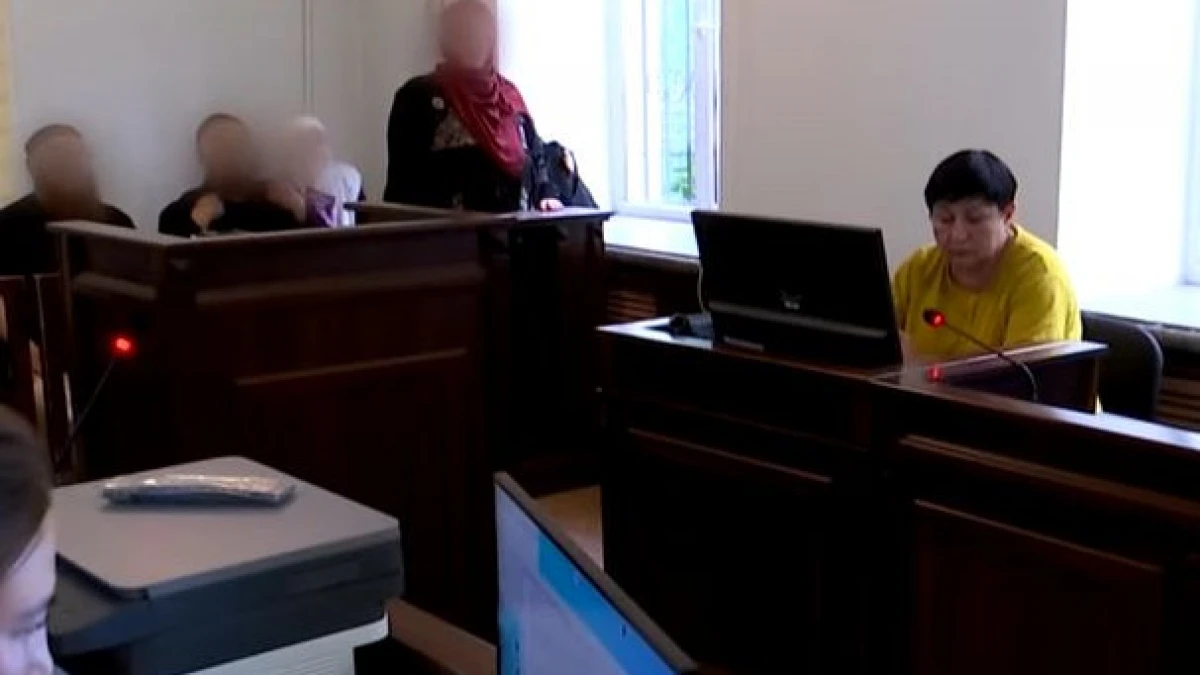 Қарағанды облысында анасы 15 жастағы қызын 38 жастағы ер адамға тұрмысқа берген