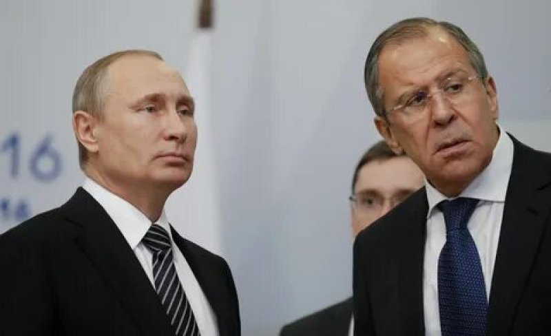 Лавров: Россия не оставит русских и русскоязычных людей в беде