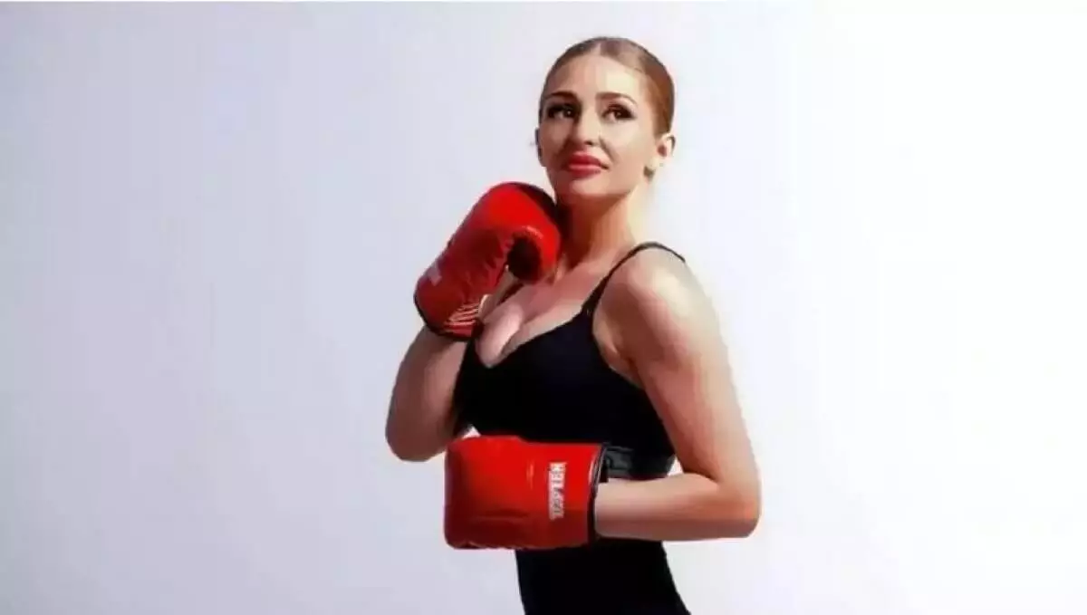 Самая сексуальная боксерша Казахстана нокаутировала сердца фанатов