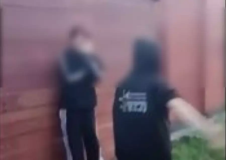 Петропавлда сыныптасын аяусыз соққыға жыққан қыздар ұсталды