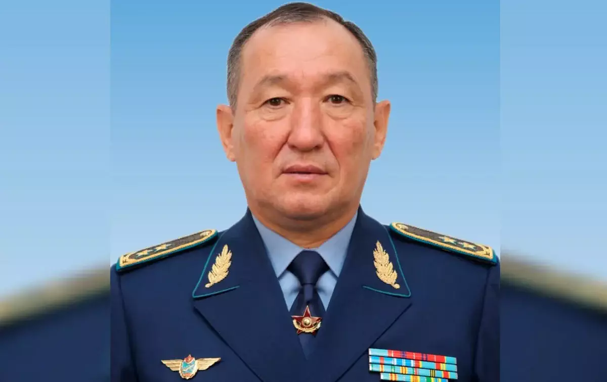 Президент Жарлығы: жаңа Қорғаныс министрі тағайындалды