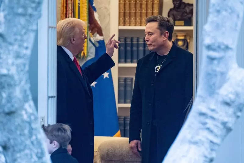 Илон Маск удалил пост о причастности Трампа к скандальному делу Эпштейна