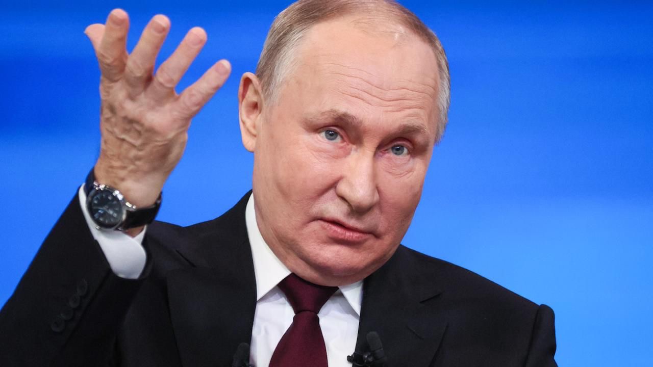 Путин разрешил лишать россиян 20% зарплат за плохое поведение