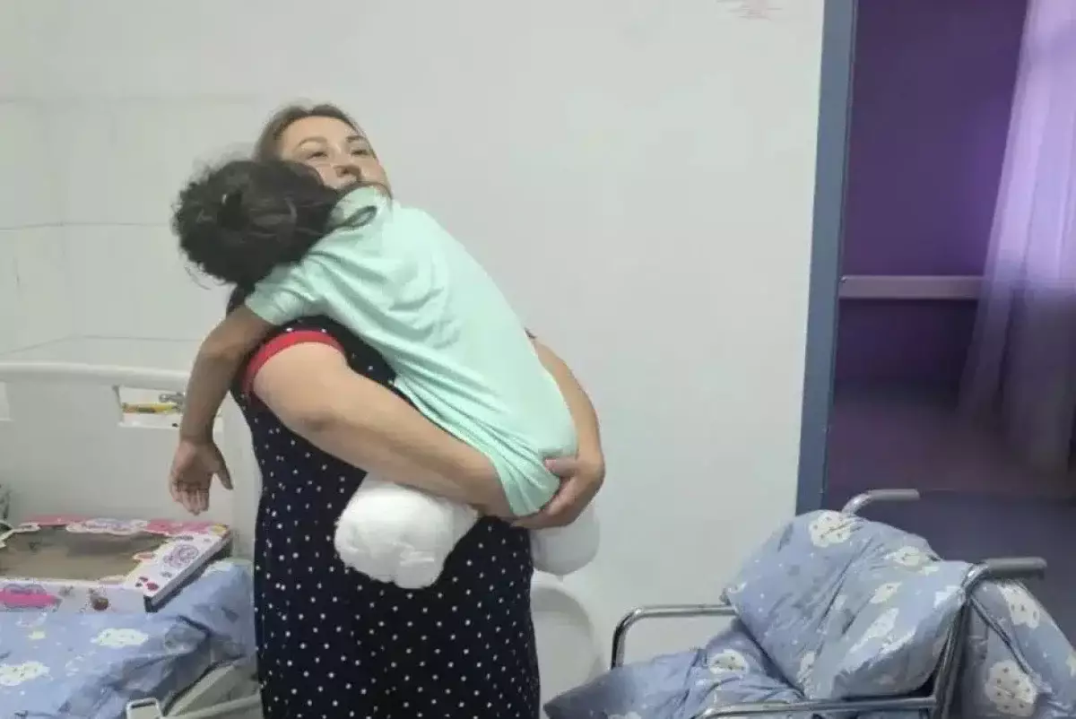 Пострадавшей в ДТП с автобусом девочке и ее матери назначат госвыплаты