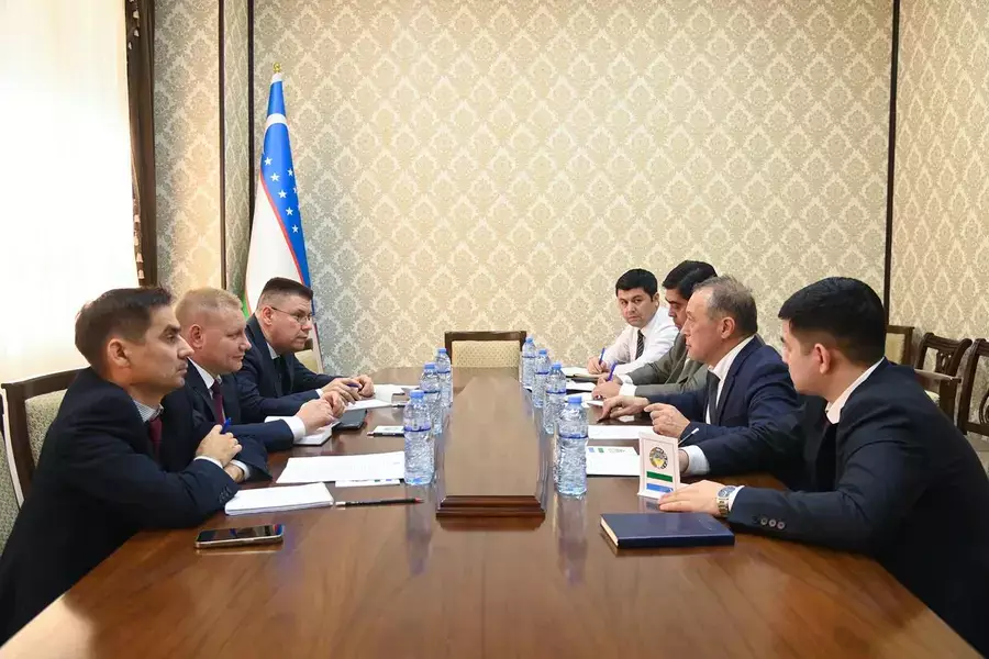 Пинки, подзатыльники и оскорбления: Ташкент недоволен нарушением прав гастарбайтеров в России